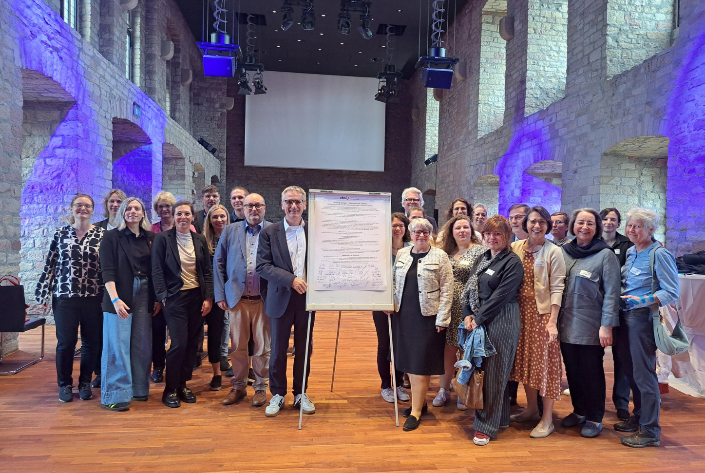 Foto der Mitgliederversammlung 2026 im Hambacher Schloss